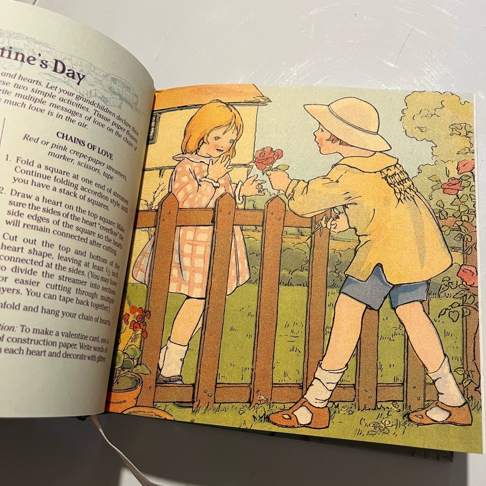 The Little Big Book for Grandmothers Hardcover Gift Book - Picture 8 of 8